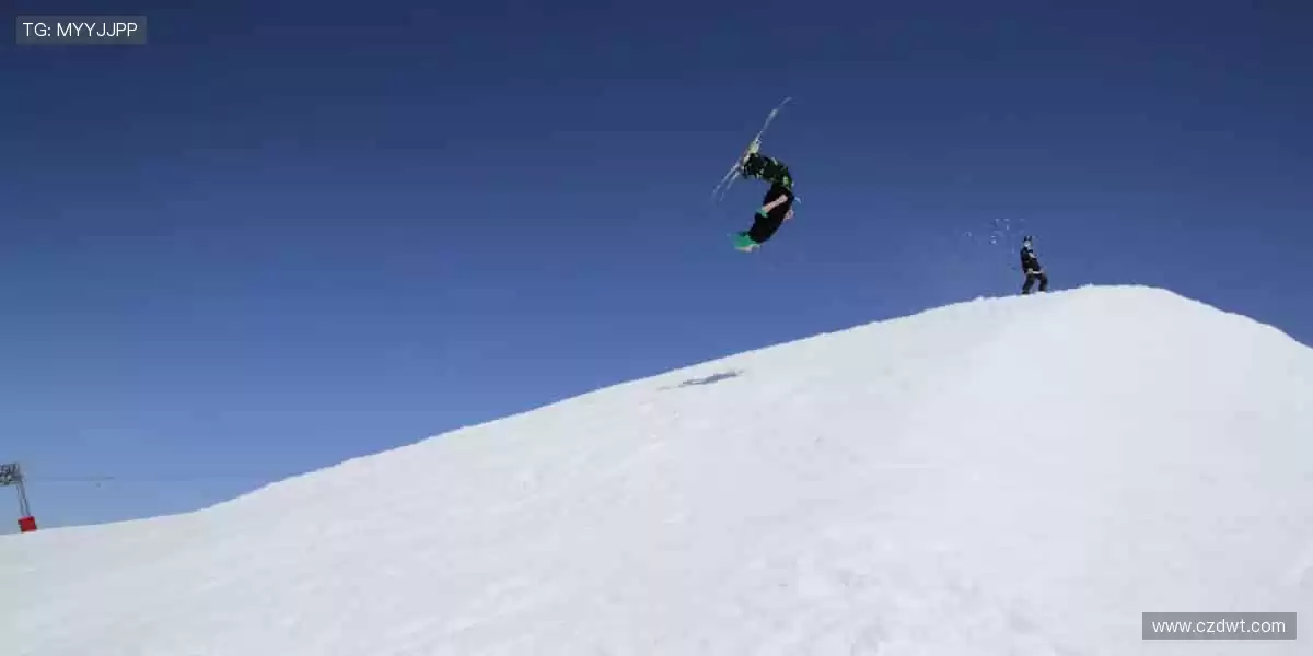 💻专业解说 + 实时互动,全球球迷同频狂欢!💥